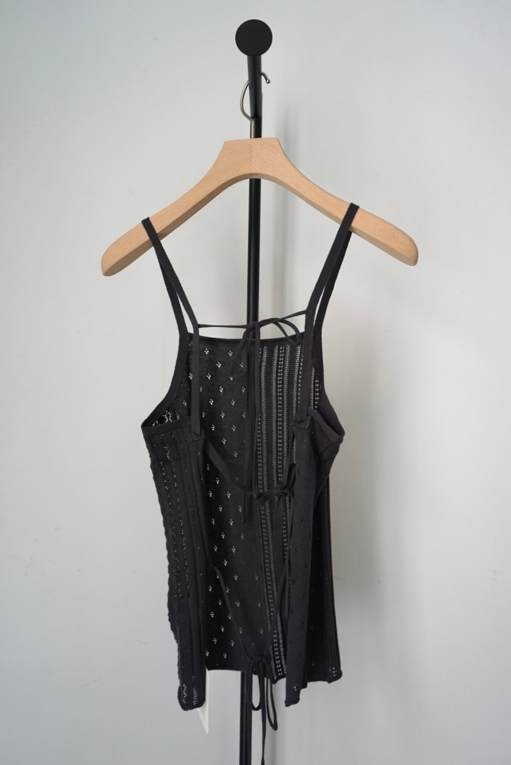 【tyn.TGOR】Patchwork lace camisole -d.gray-