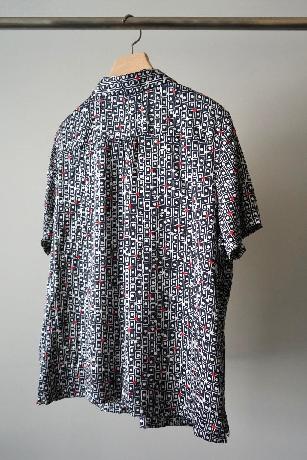 Pattern silk half sleeve shirts