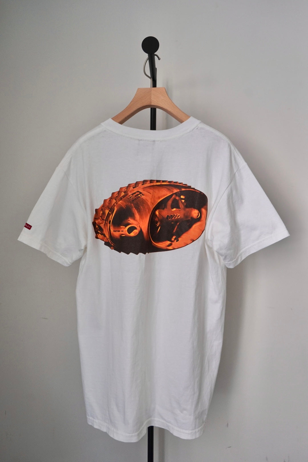 90's "OAKLEY crowd control" tee