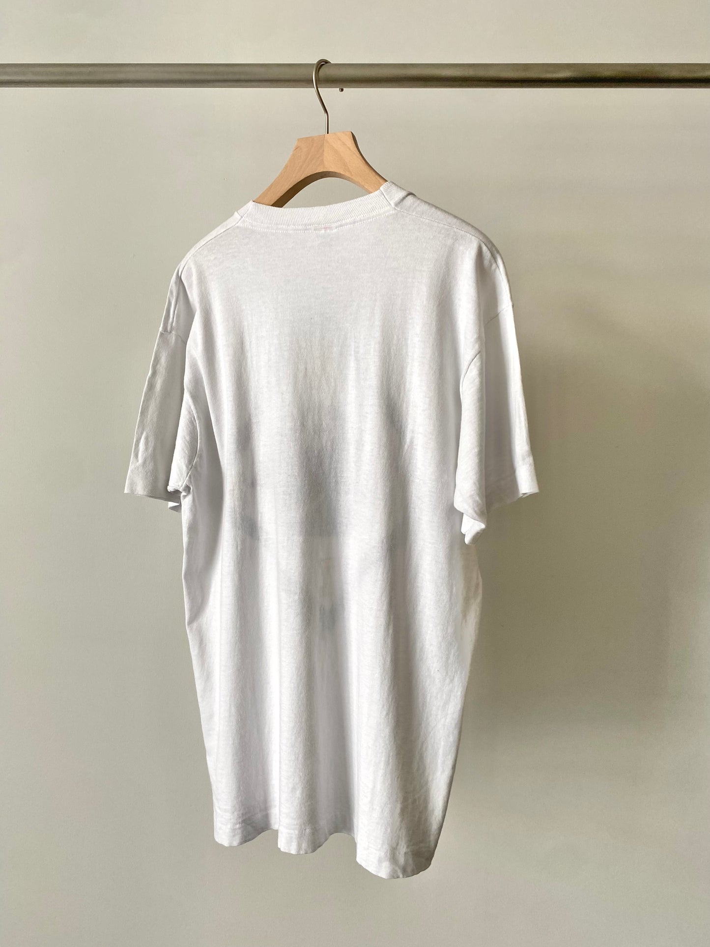 "FORAVI" 90's art tee