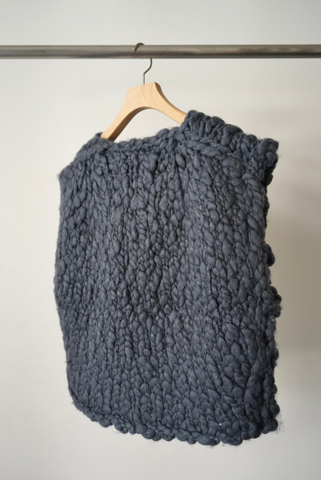 【HAKUJI】Hand-knitted vest
