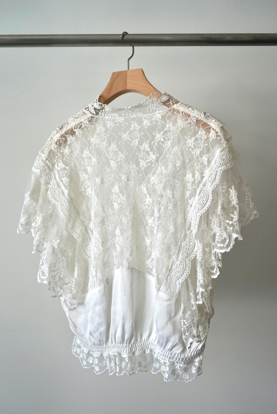 Lace design pullover made in Italy