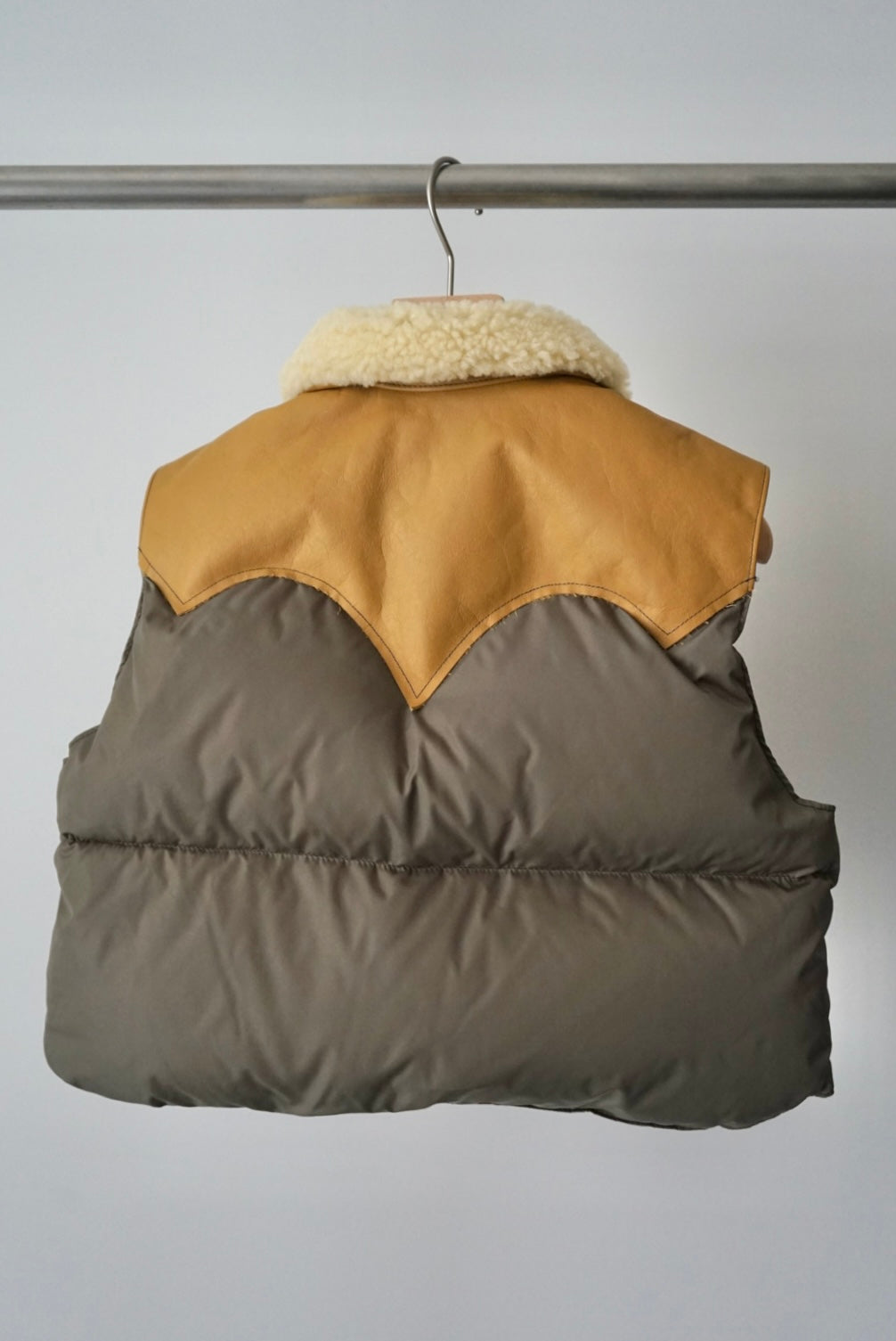 【Rocky Mountain Featherbed】ANNELLE VEST