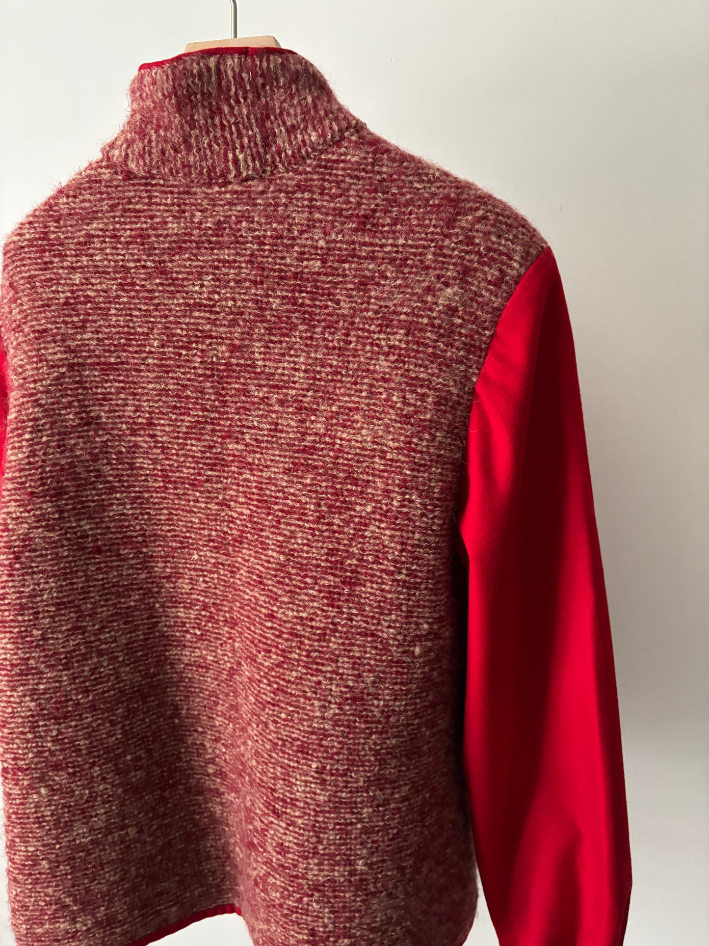 Switching stand collar blouson