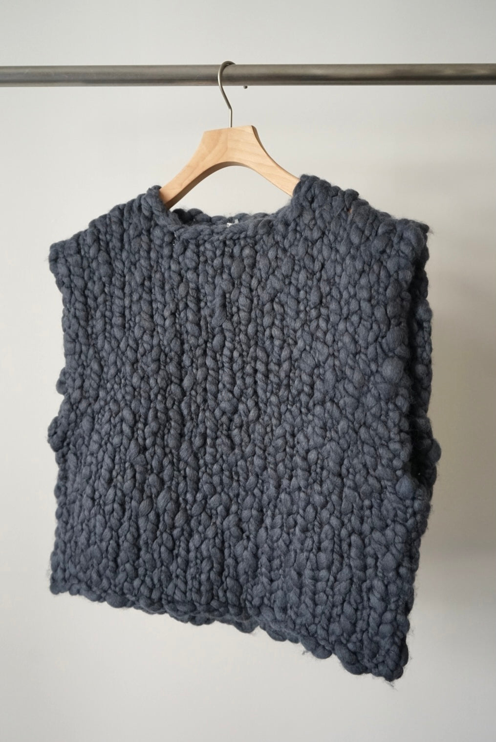 【HAKUJI】Hand-knitted vest