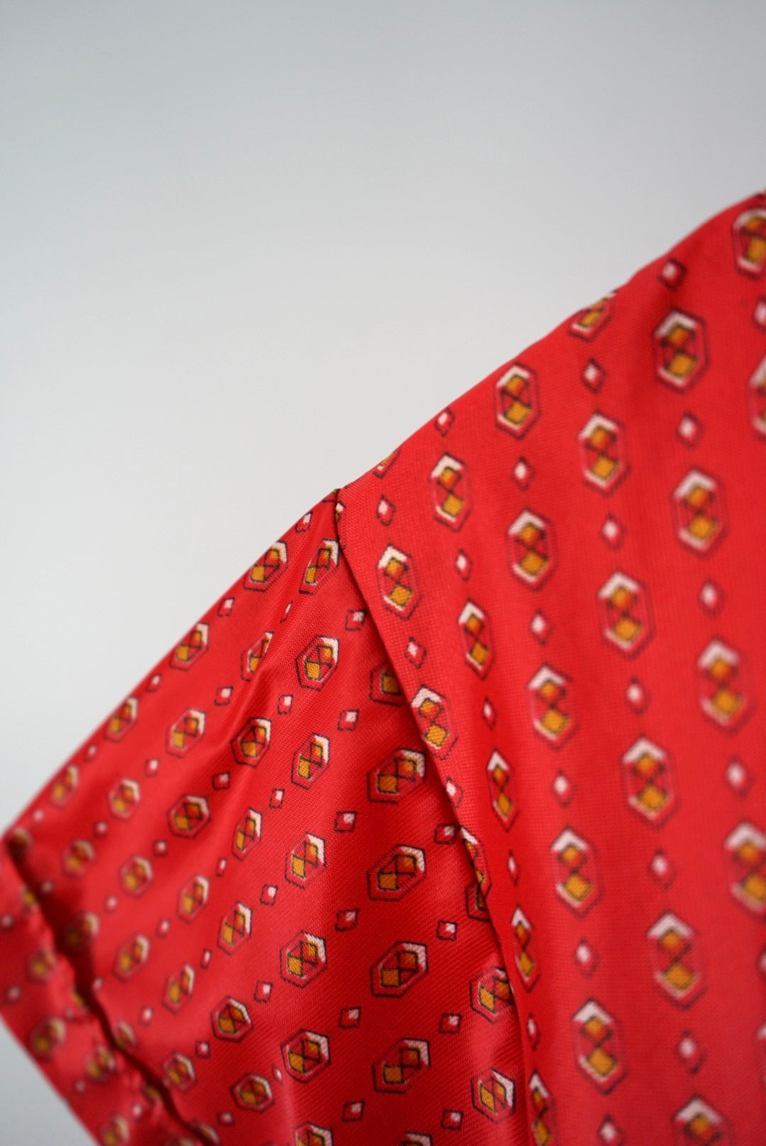 Euro pattern open collar shirts