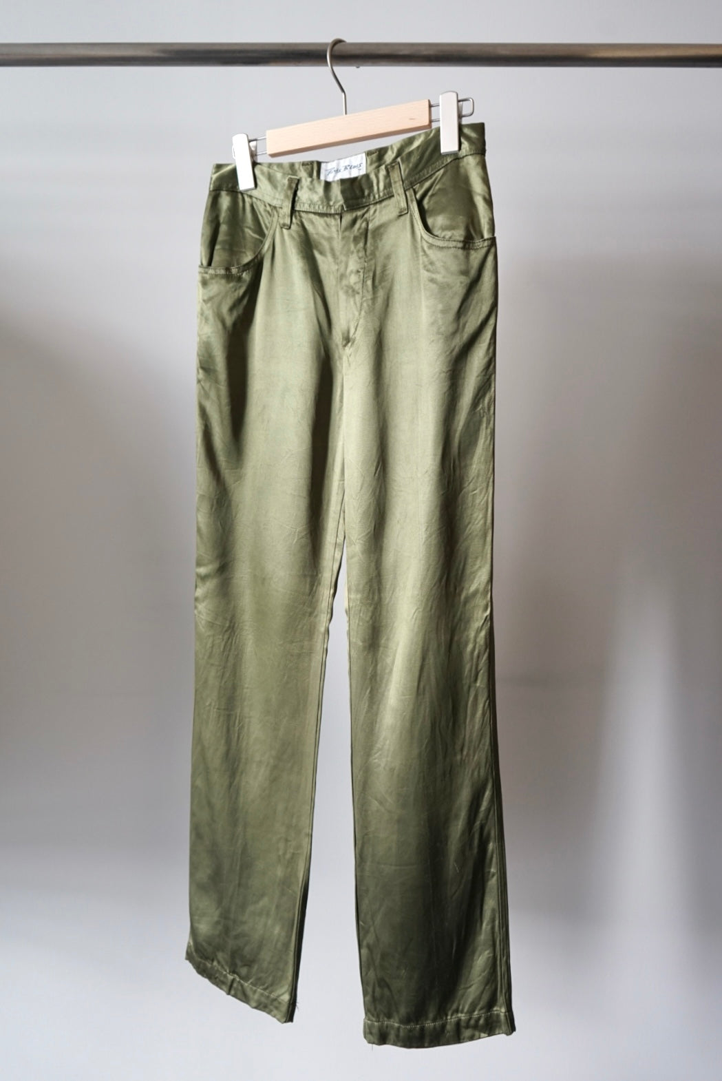 Yoke back pocket satin pants