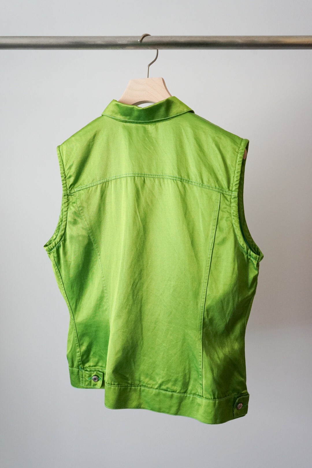 Satin tracker vest