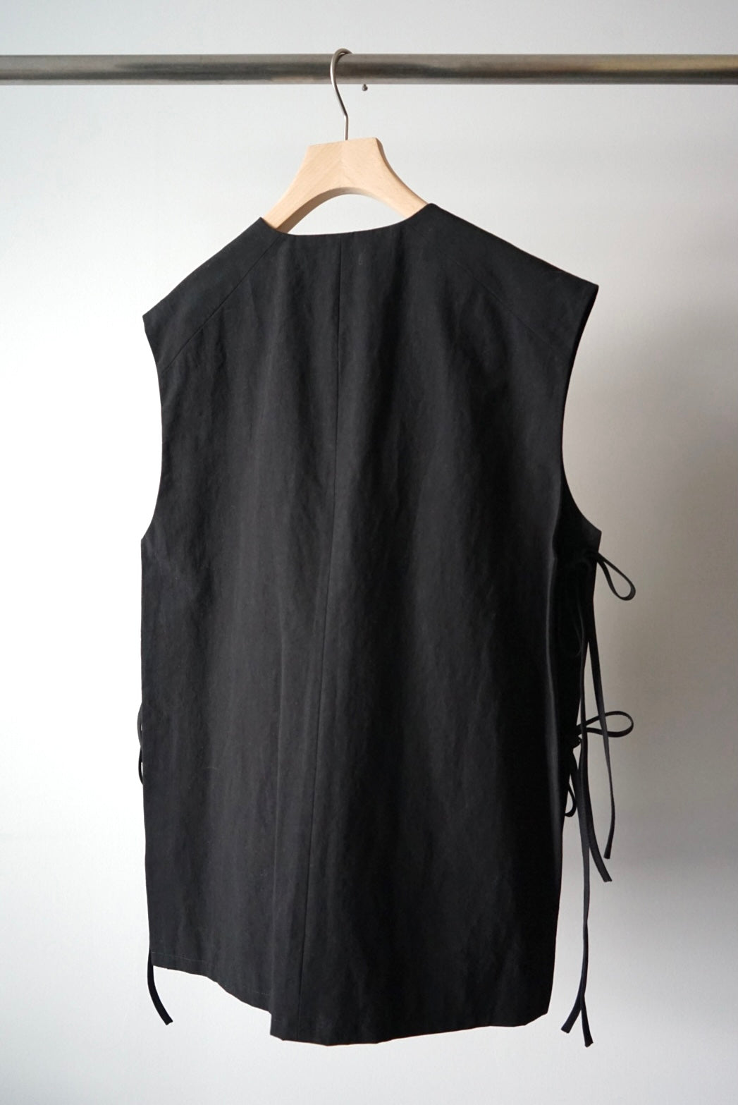 【HAKUJI】 Cotton linen weather gillet black