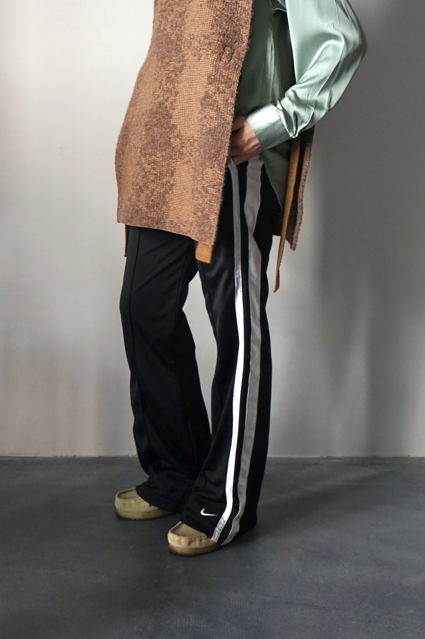 Side line flare track pants