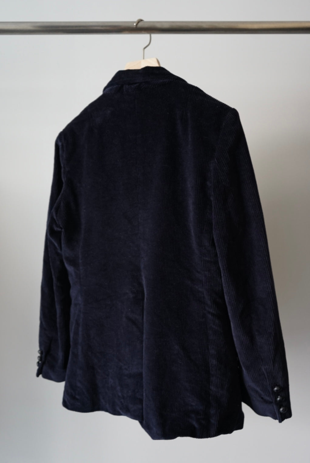 Covered buttons corduroy jacket
