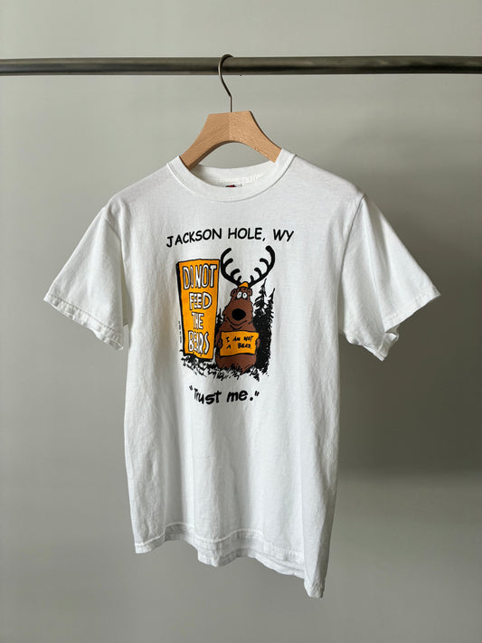 "Do not feed the bears" tee