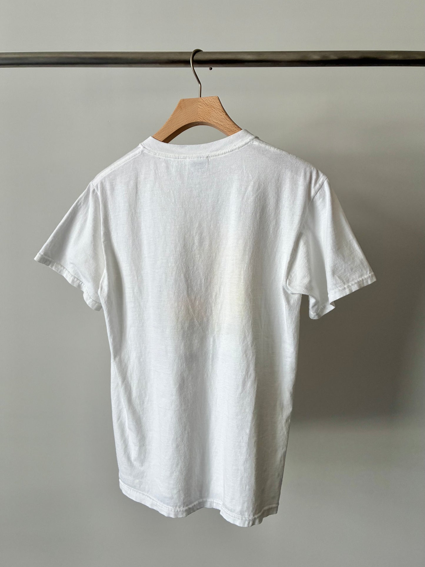 "Do not feed the bears" tee