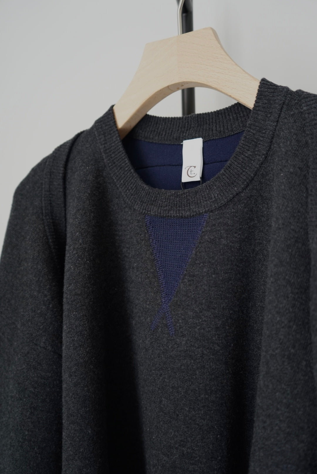 【tyn.TGOR】Saparate sweat -chacoal-