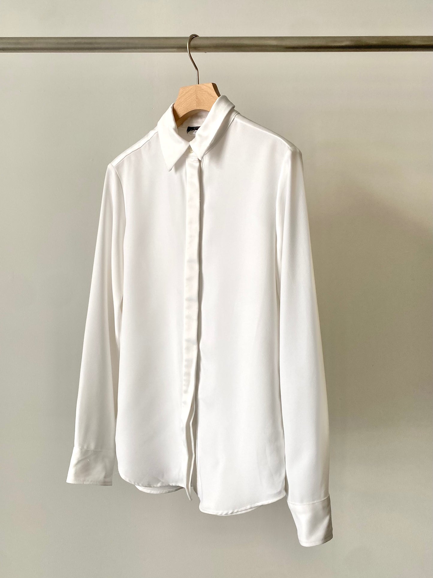 "TIFFANY & Co." fly front shirt