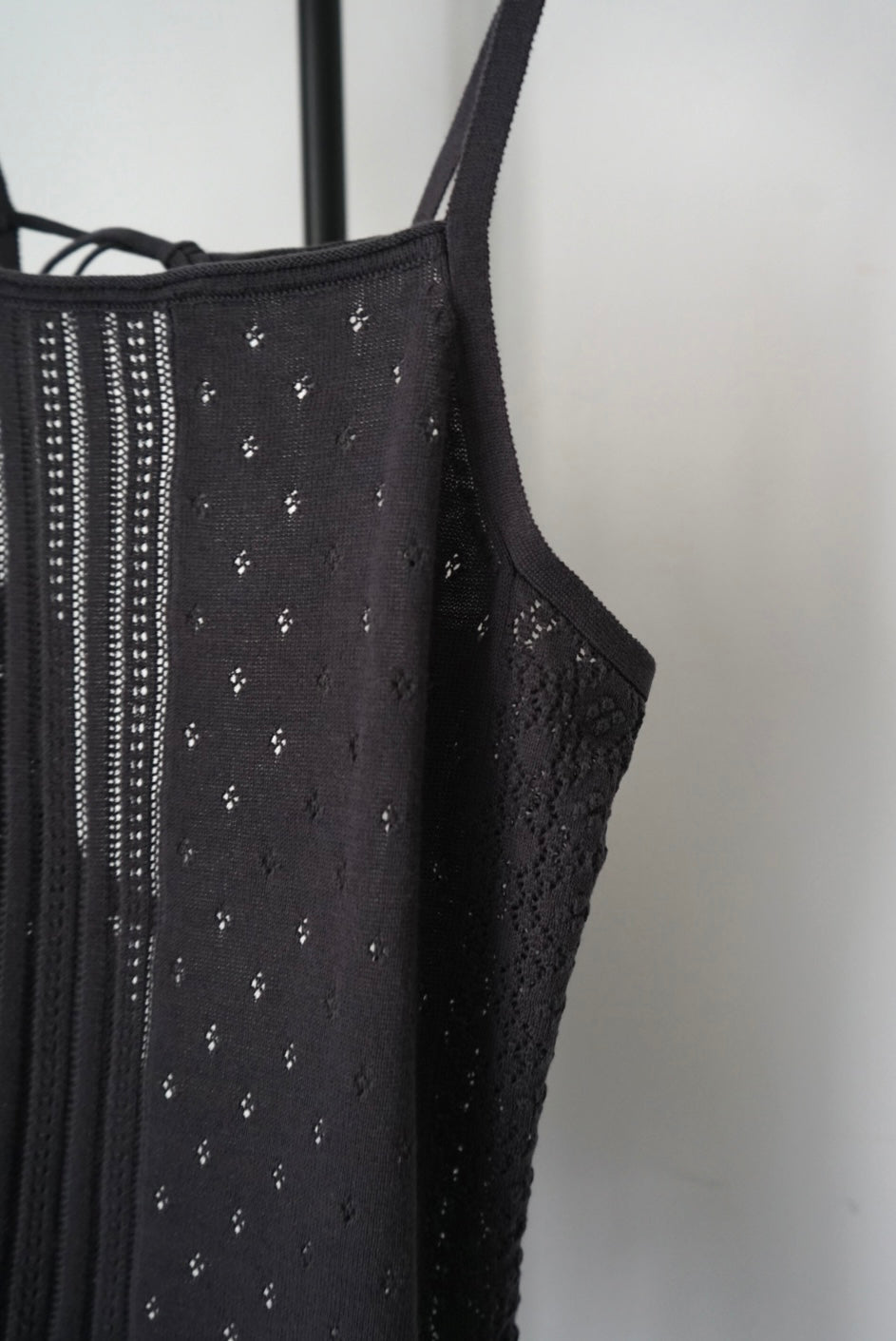 【tyn.TGOR】Patchwork lace camisole -d.gray-