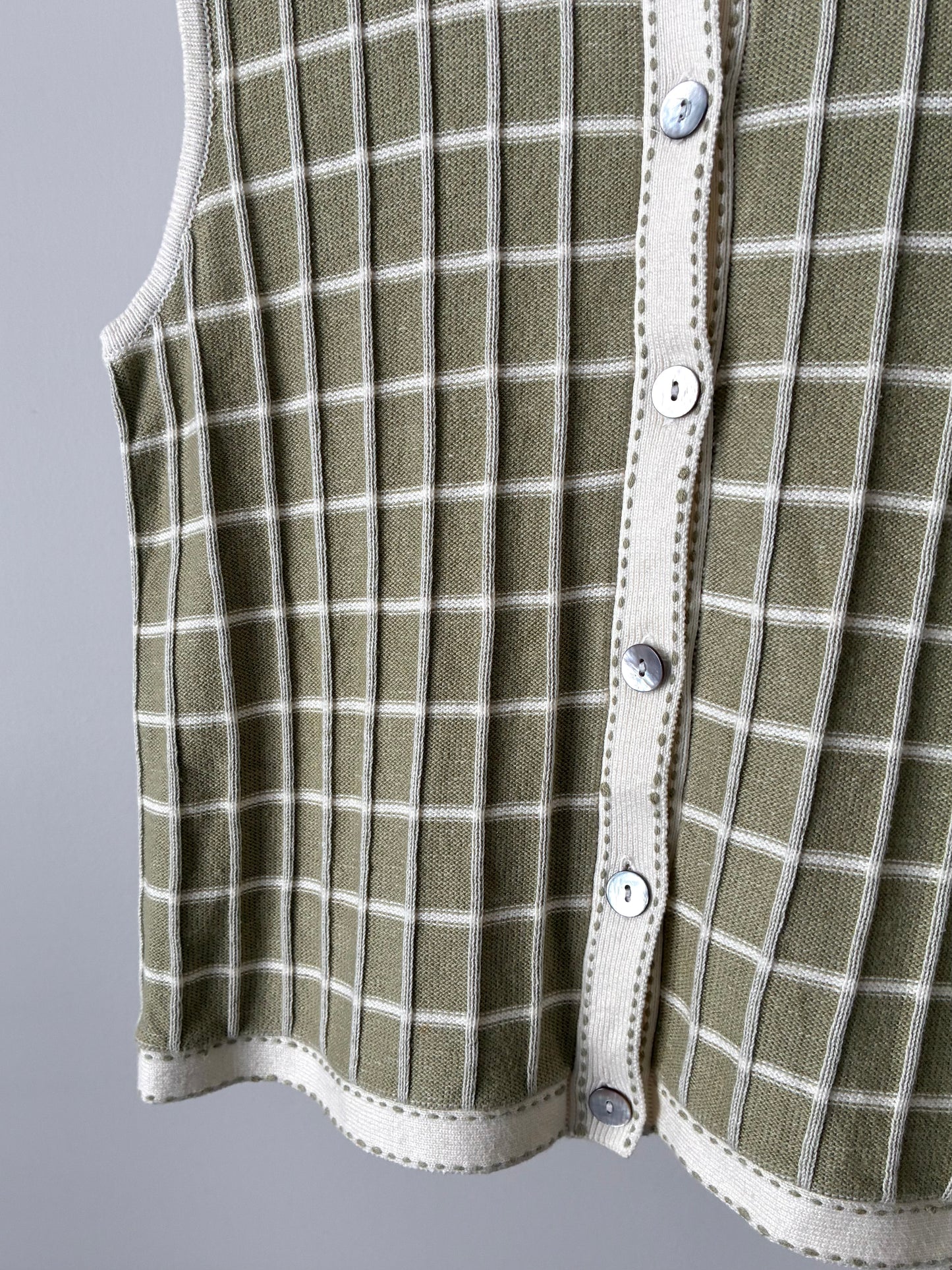 Grid pattern stitch knit tops