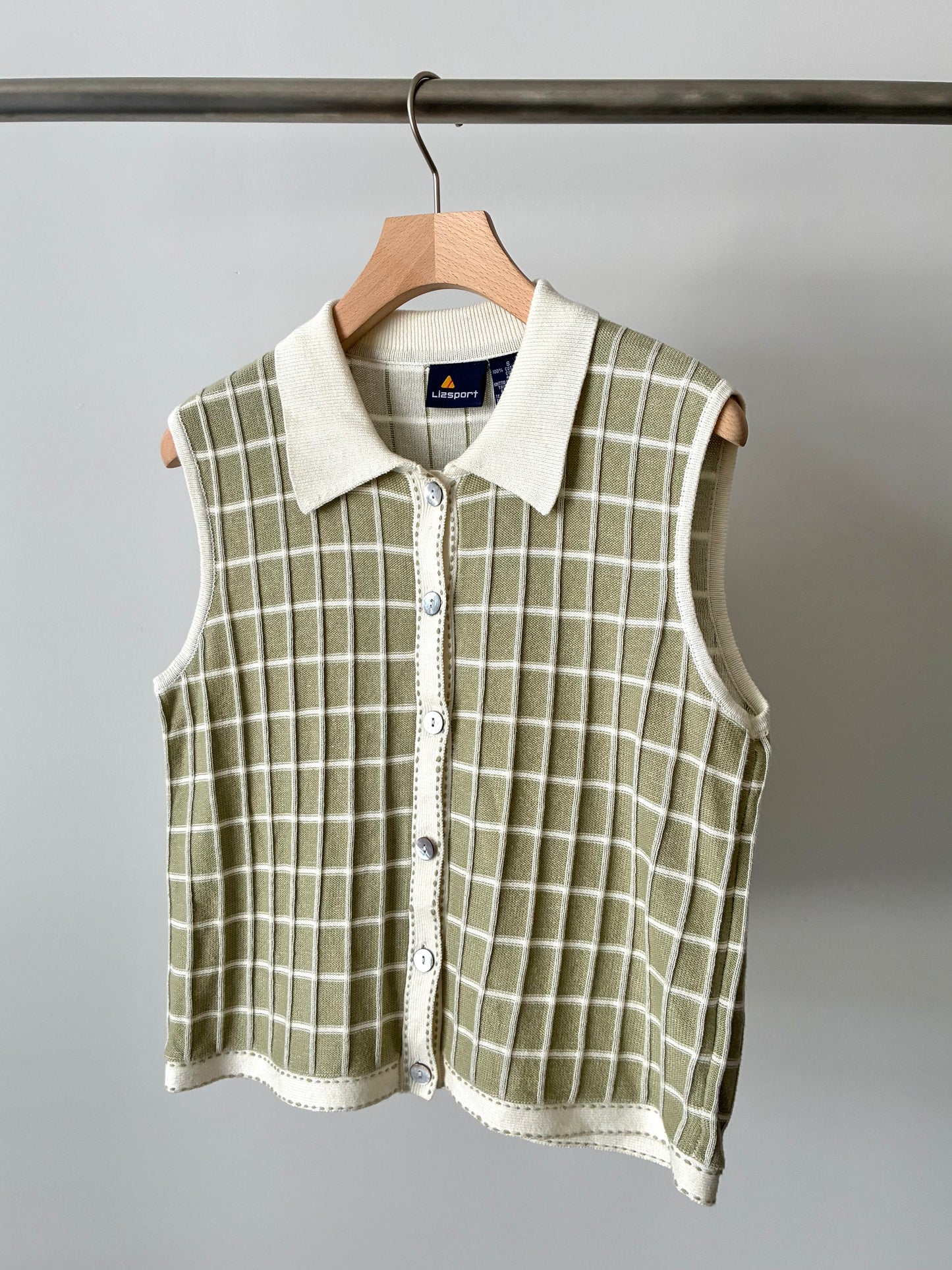 Grid pattern stitch knit tops