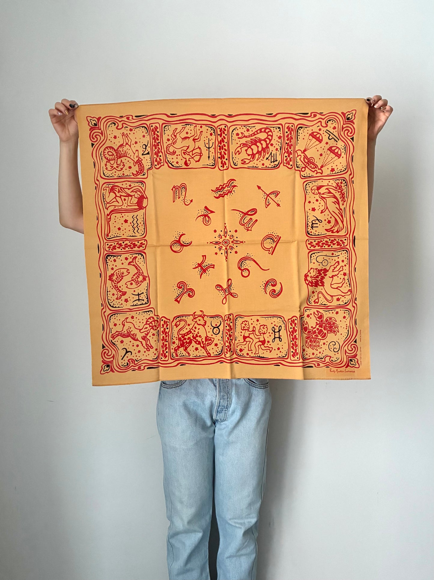 【Rocky Mountain Featherbed】Scarf zodiac signs