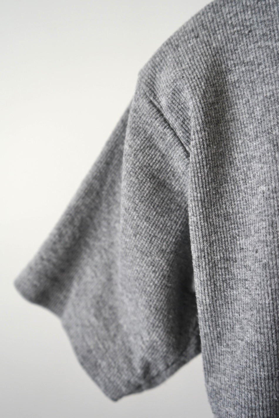Piping rib tee