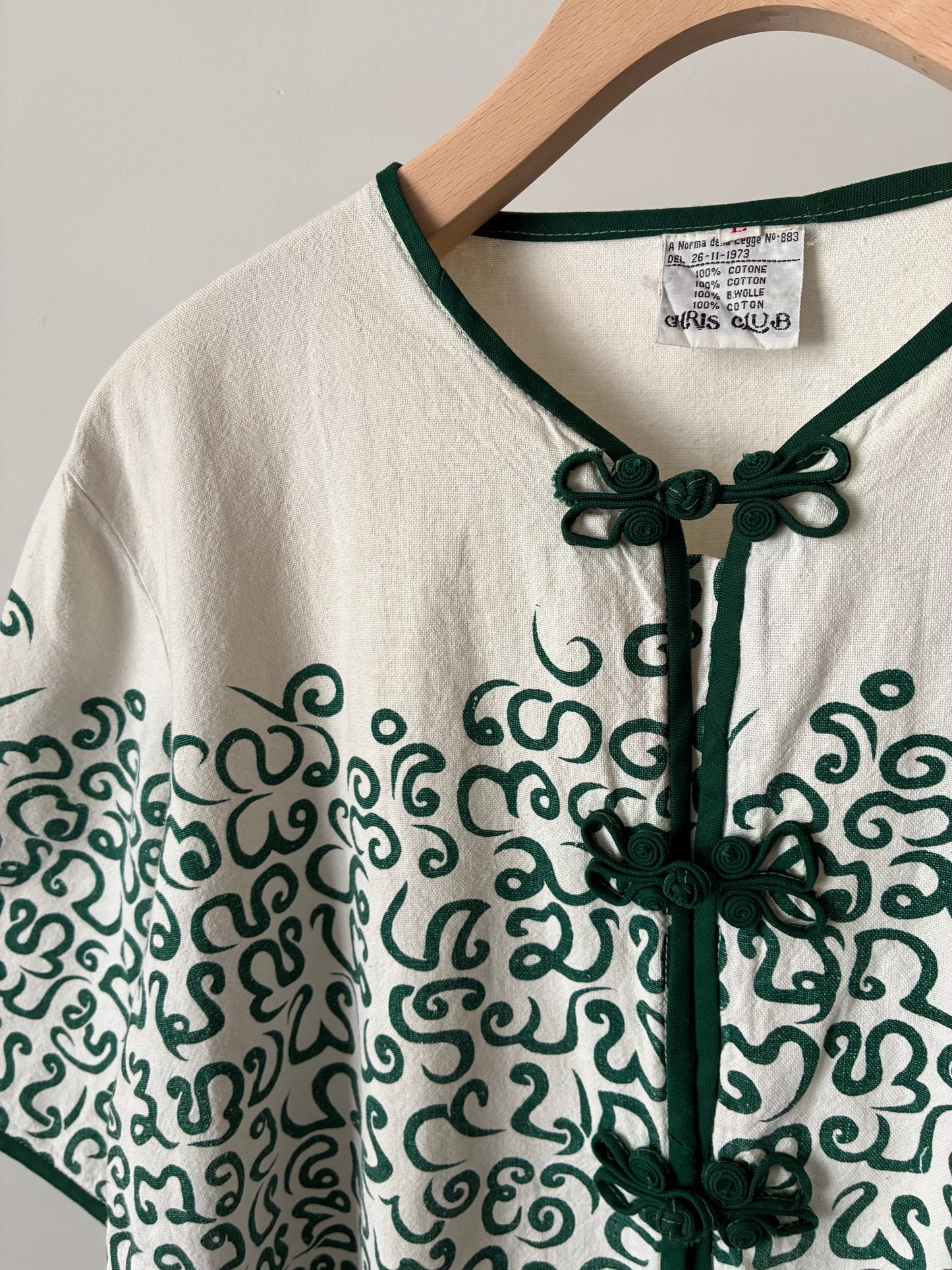 China buttons design shirt jacket