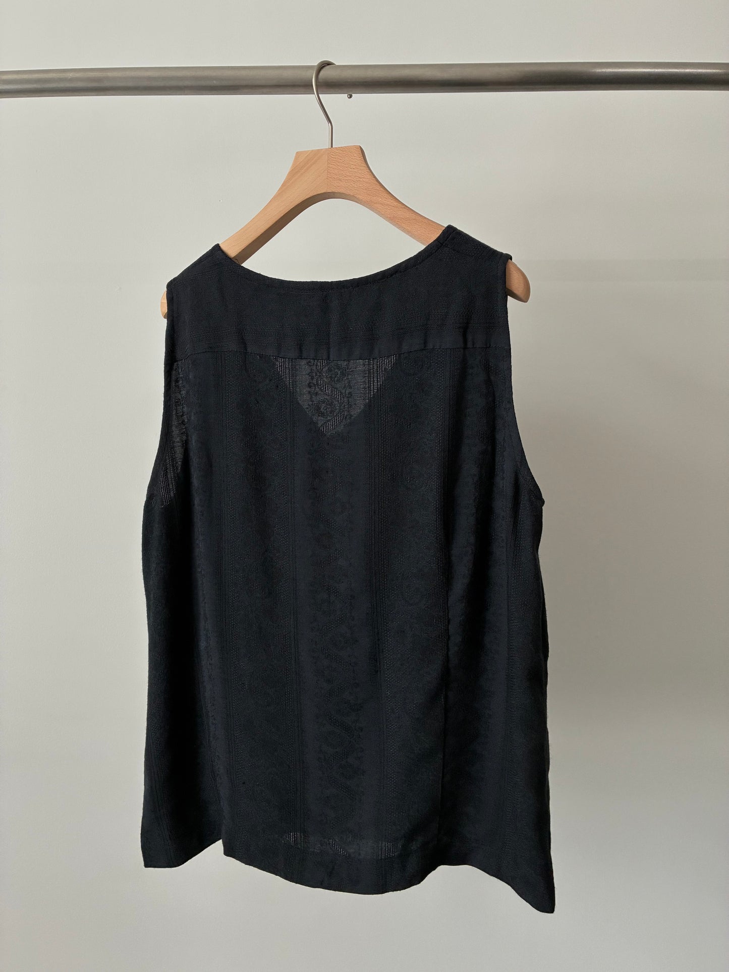 Embroidery viscose linen vest made in Italy