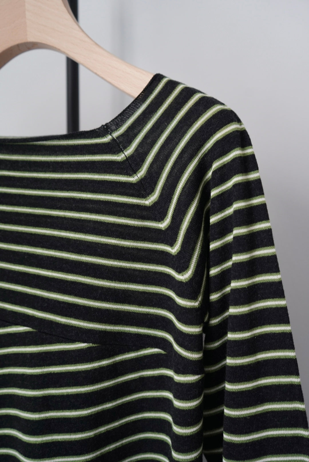 【tyn.TGOR】Sheer border long tee -chacoal-