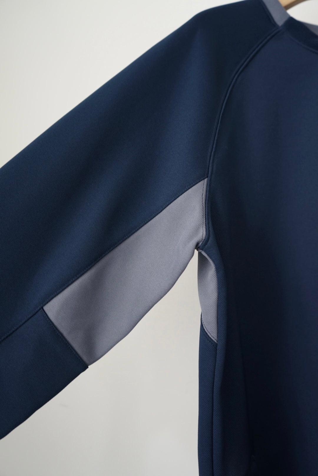 "adidas" one pocket bicolor pullover