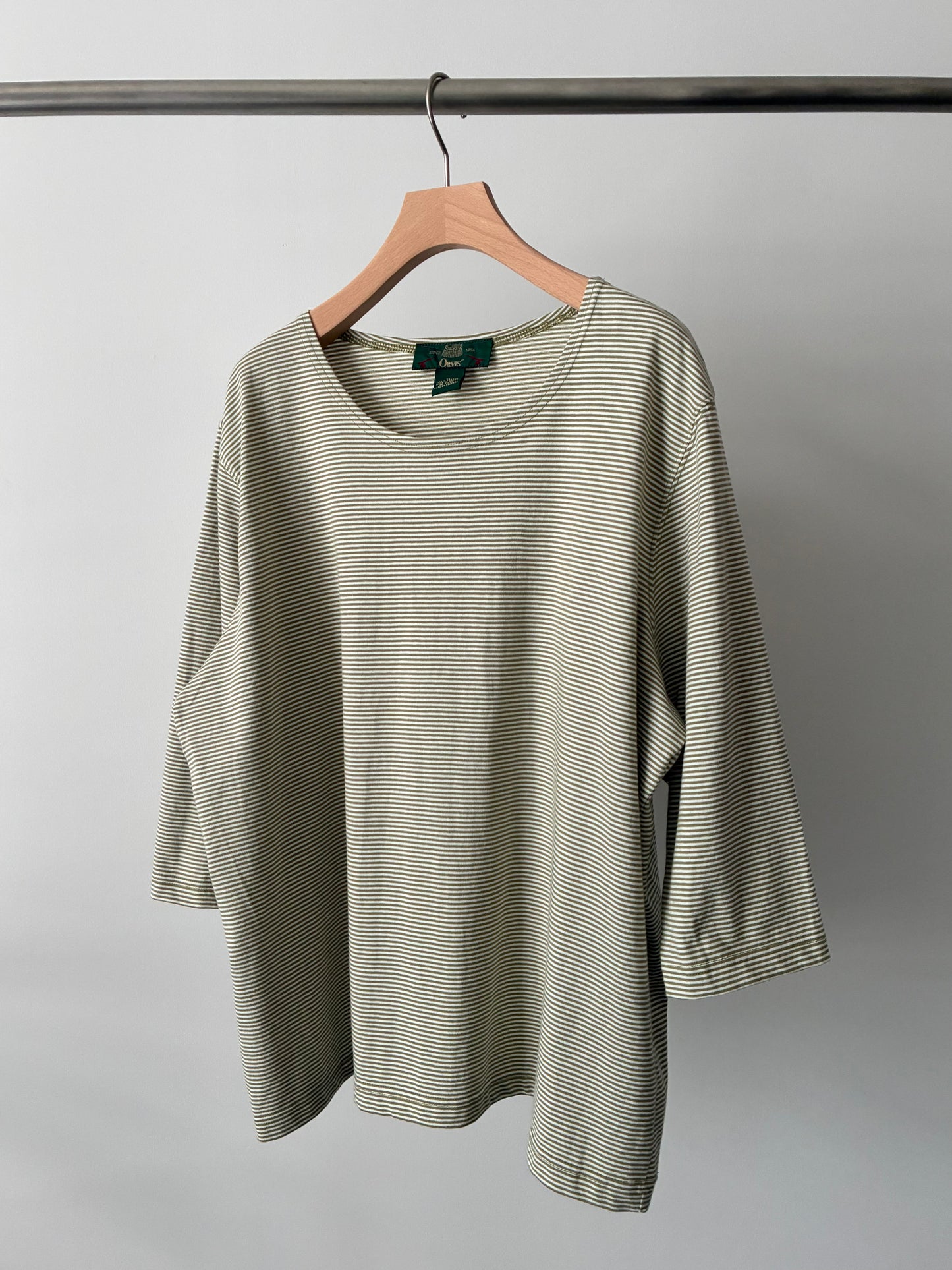 "ORVIS" cropped sleeve stripe tee