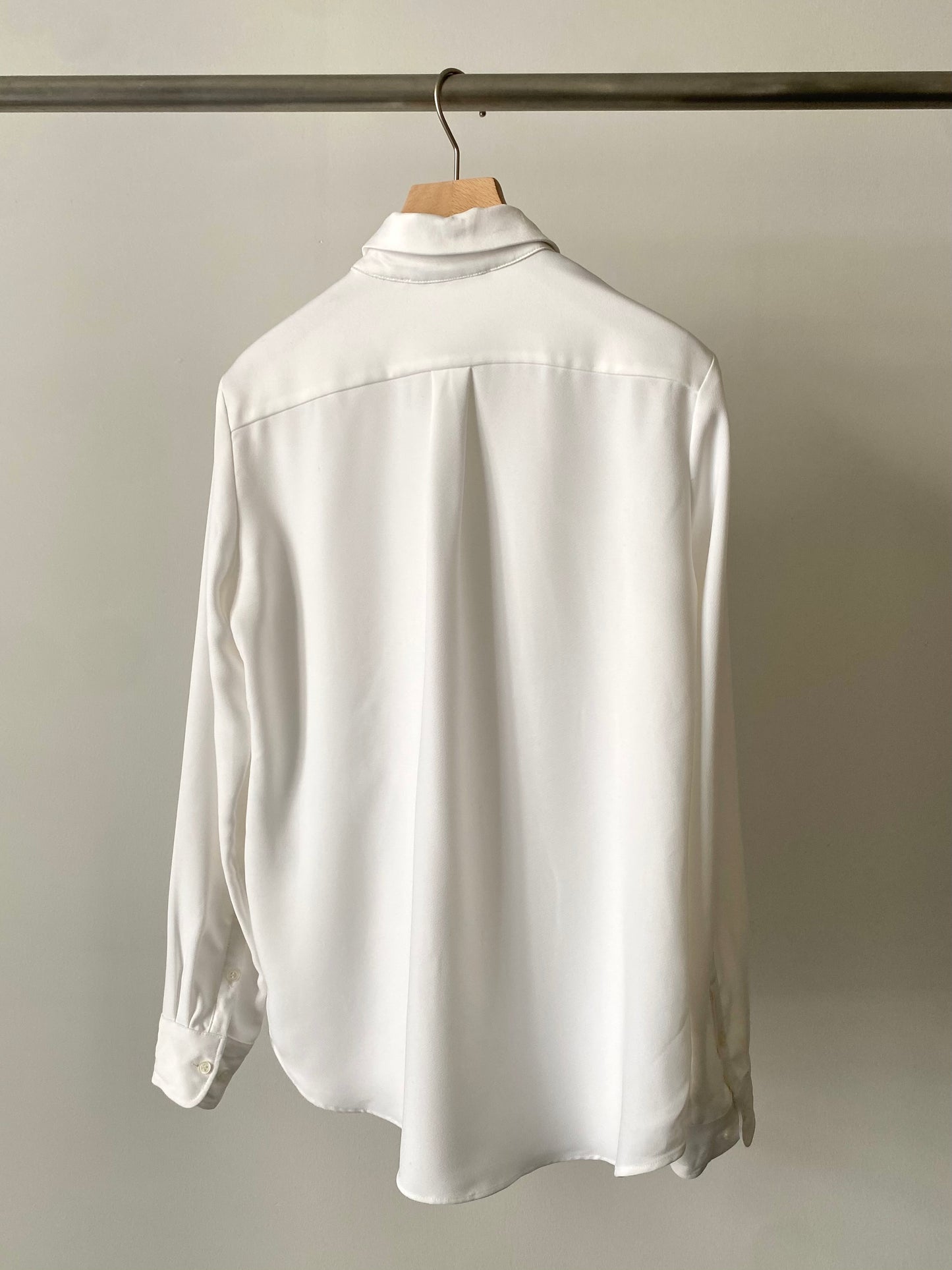 "TIFFANY & Co." fly front shirt