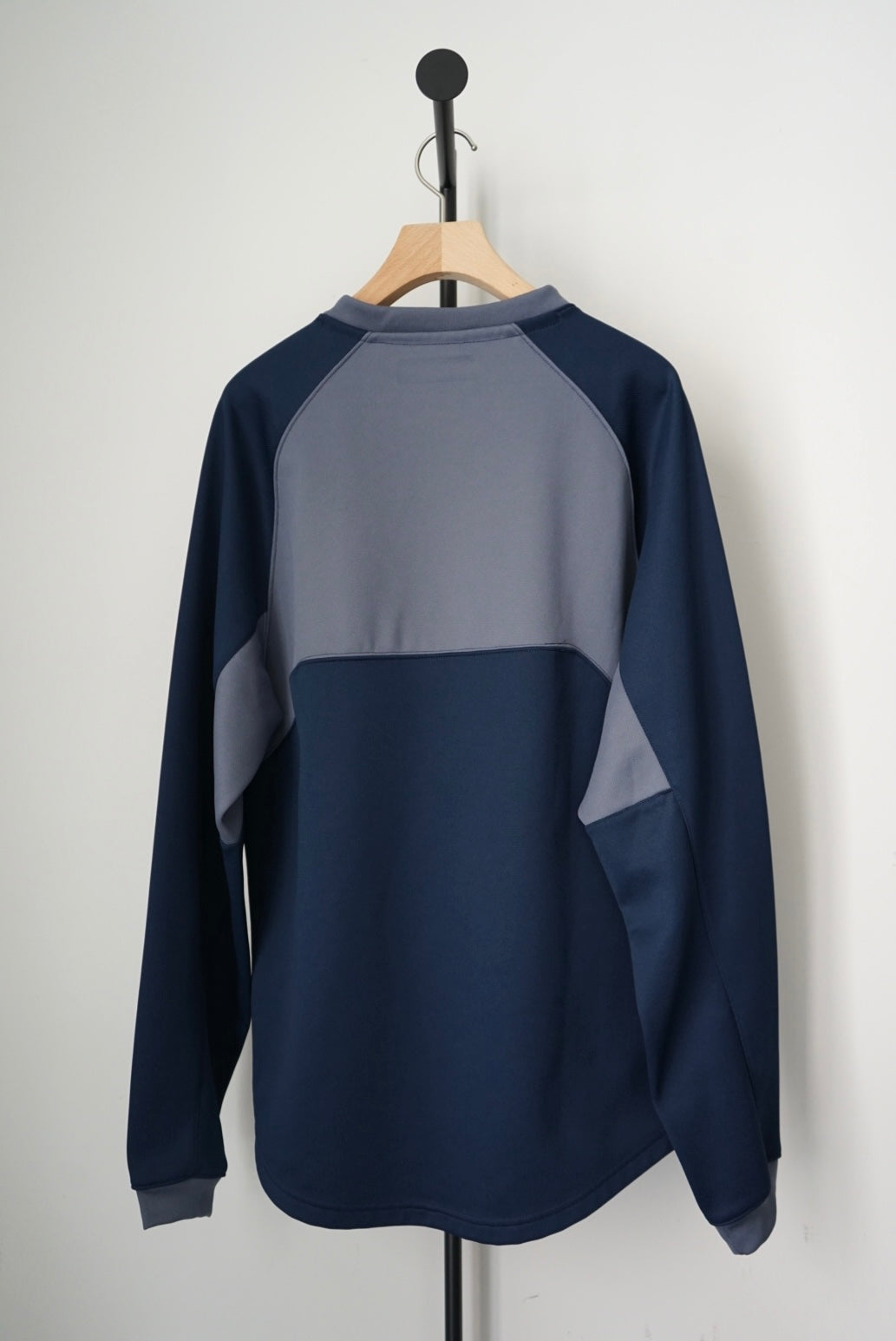 "adidas" one pocket bicolor pullover