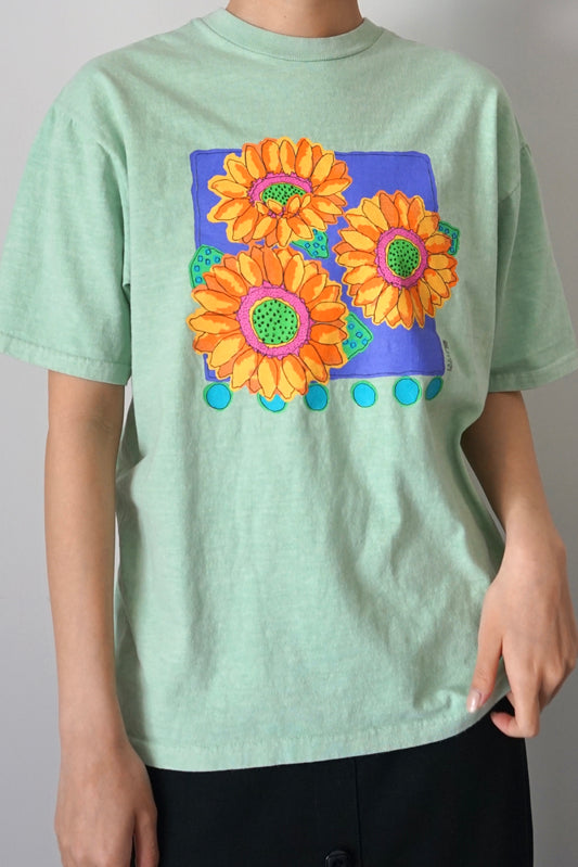 Flower illustration tee