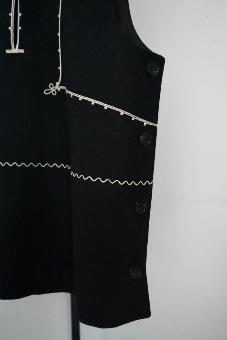 【NOHRA】Melton embroidered vest