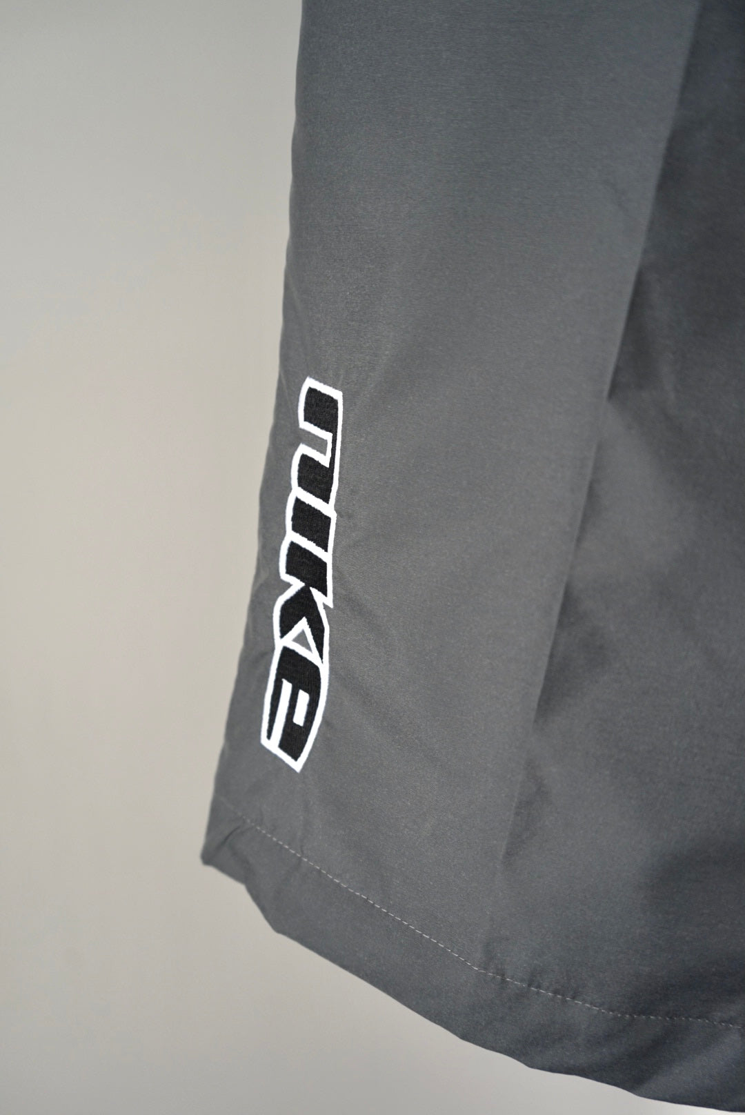 "NIKE" Logo nylon pants