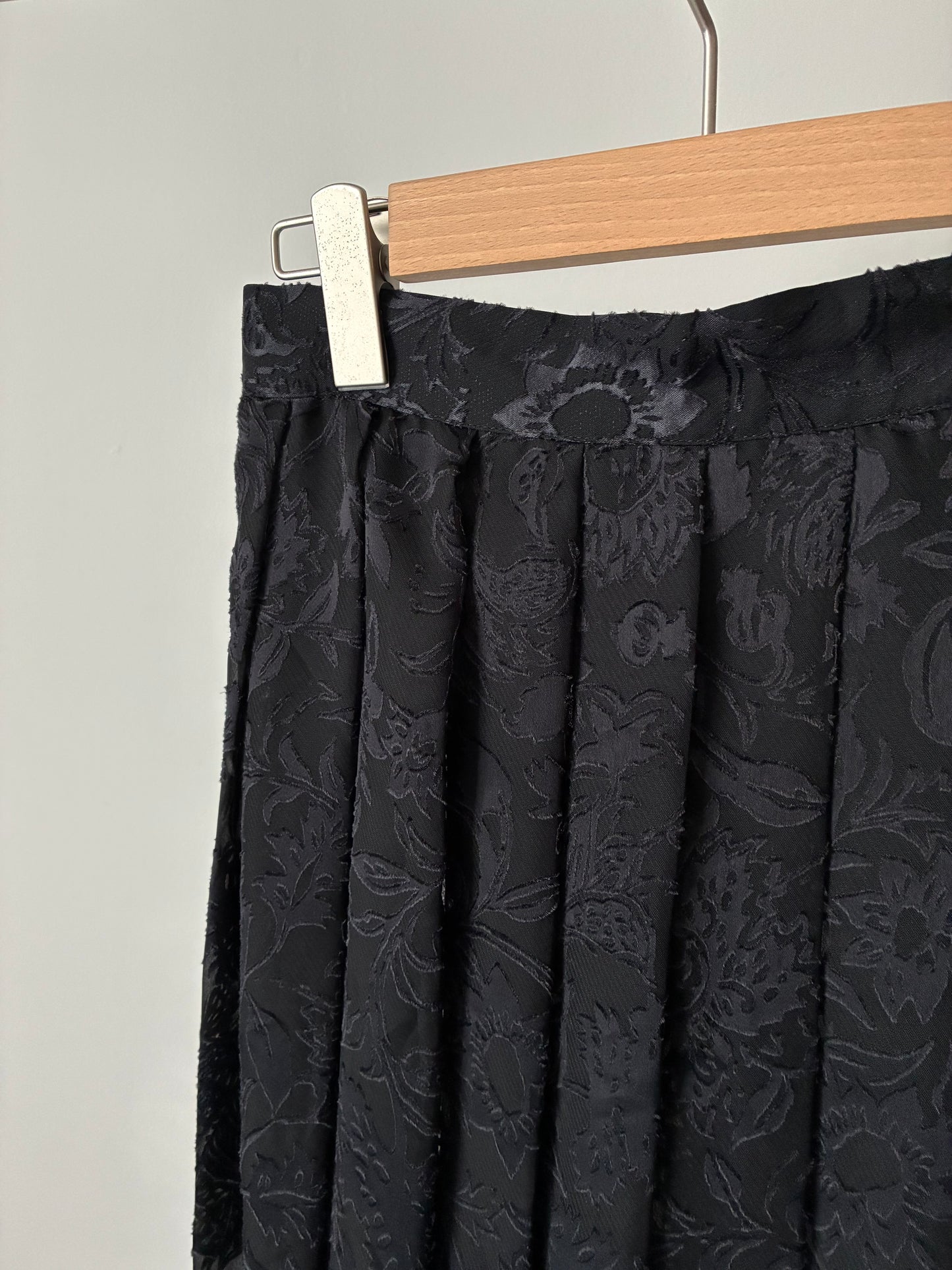 Flower pattern see-through pleats skirt
