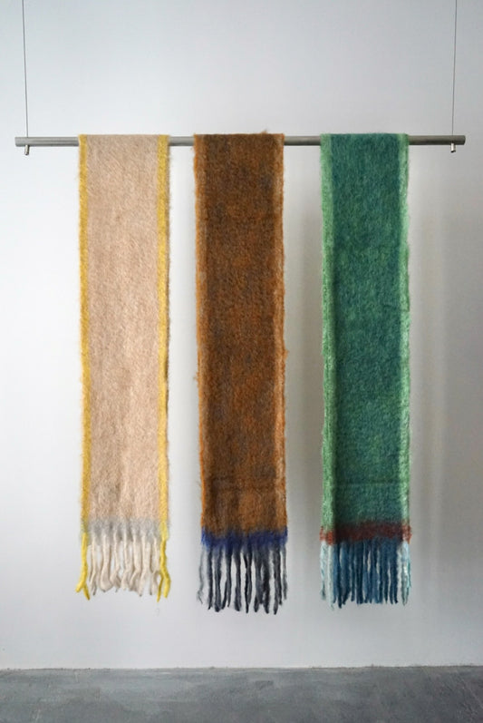 【MANTAS EZCARAY】TWIST FRAME