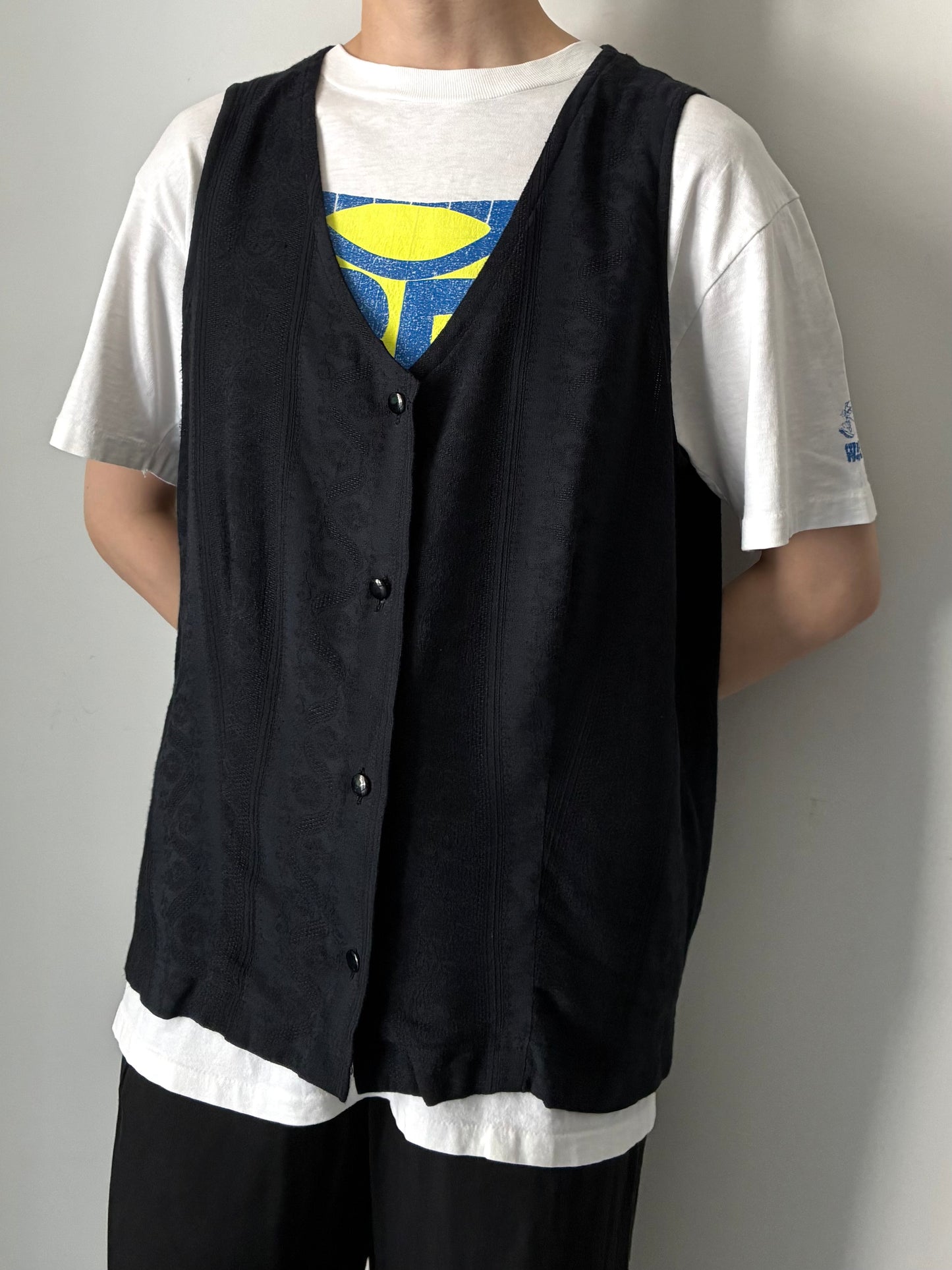Embroidery viscose linen vest made in Italy
