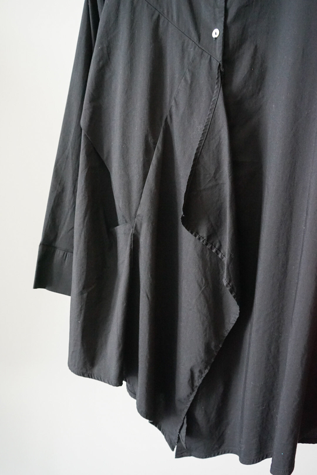 Asymmetry design long shirt