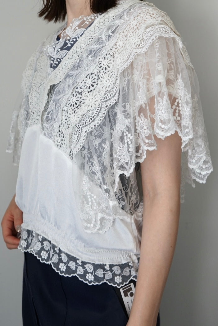 Lace design pullover made in Italy