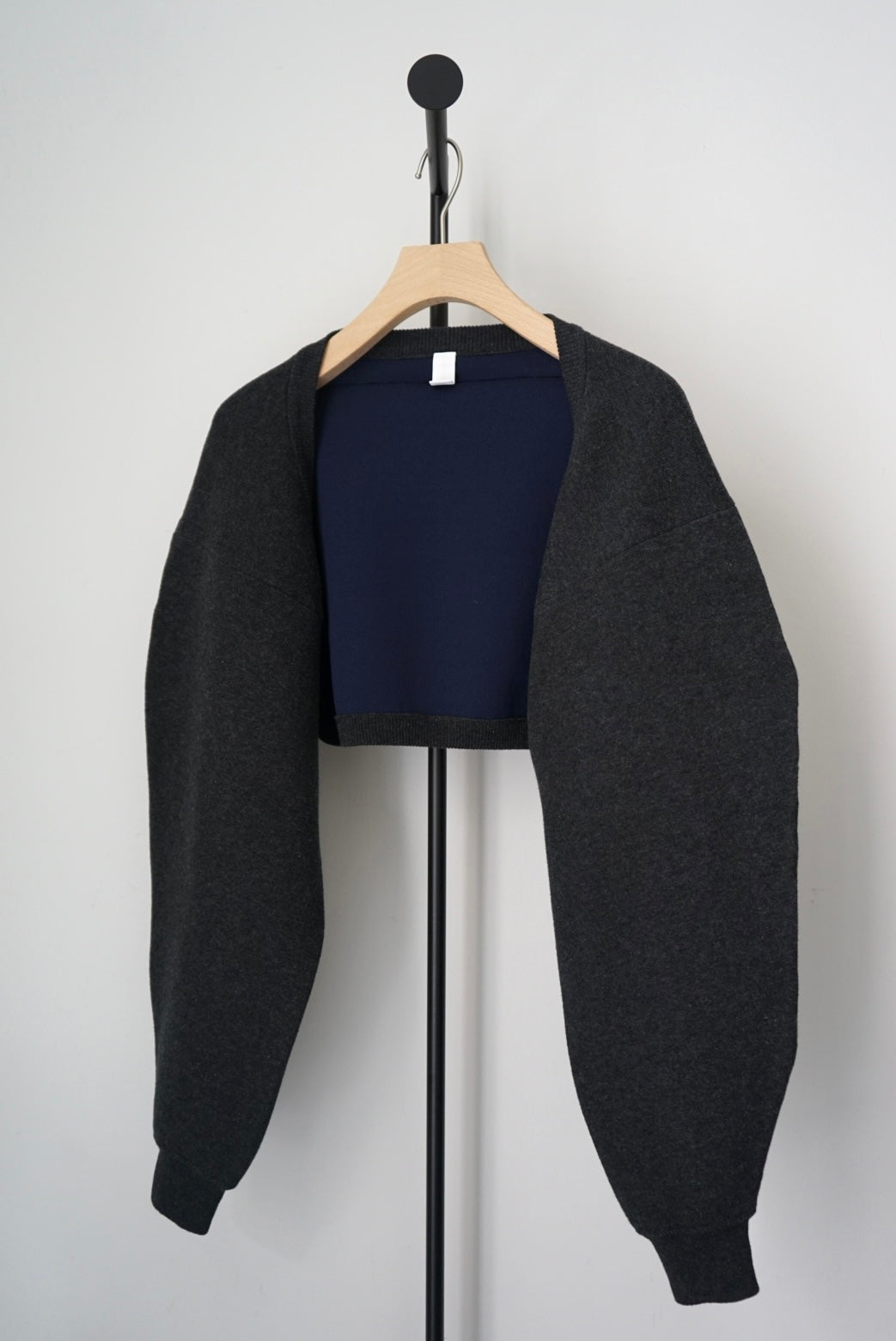 【tyn.TGOR】Saparate sweat -chacoal-
