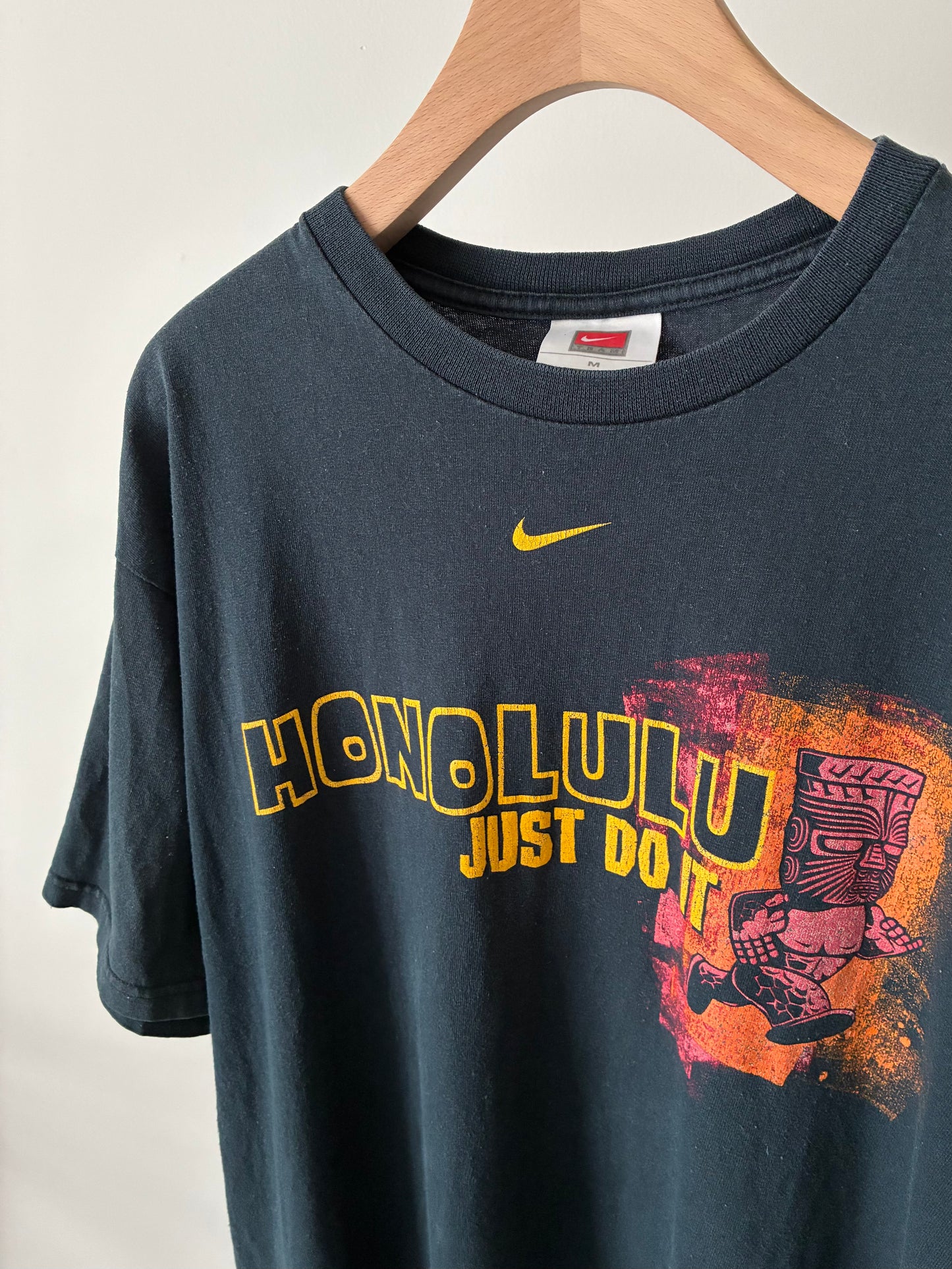 "NIKE" honolulu marathon tee