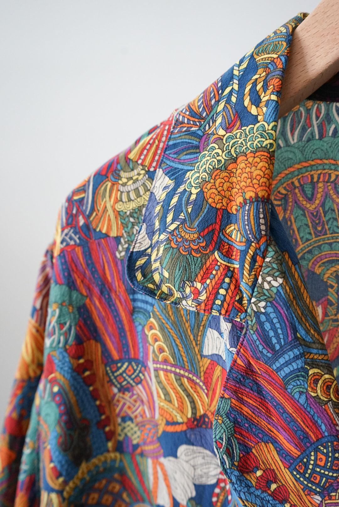 Tassel pattern silk shirt