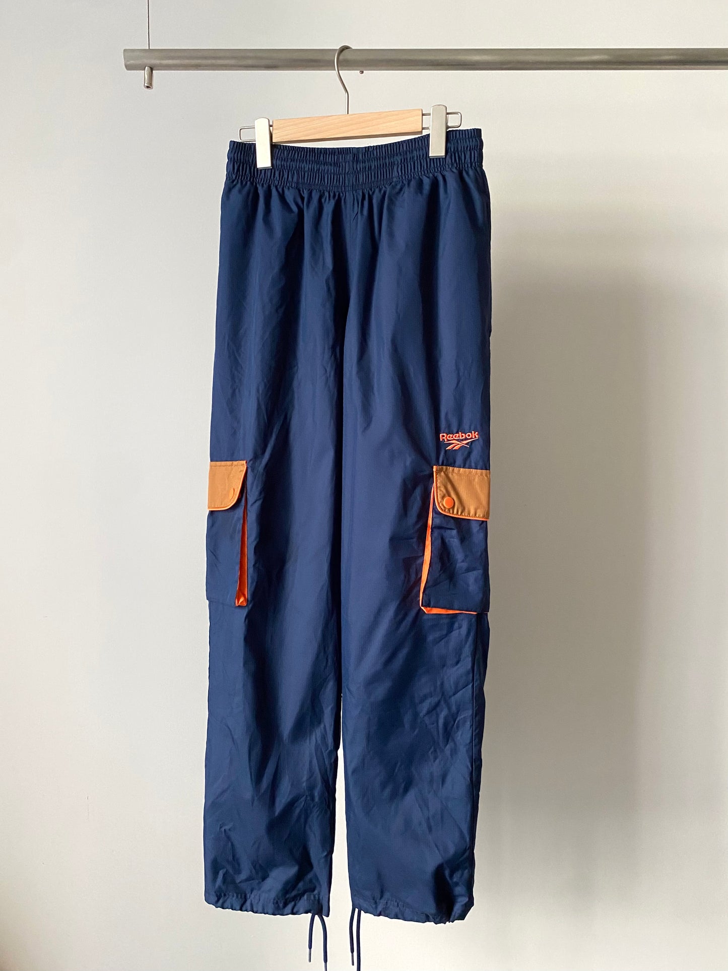 "Reebok" good color track pant