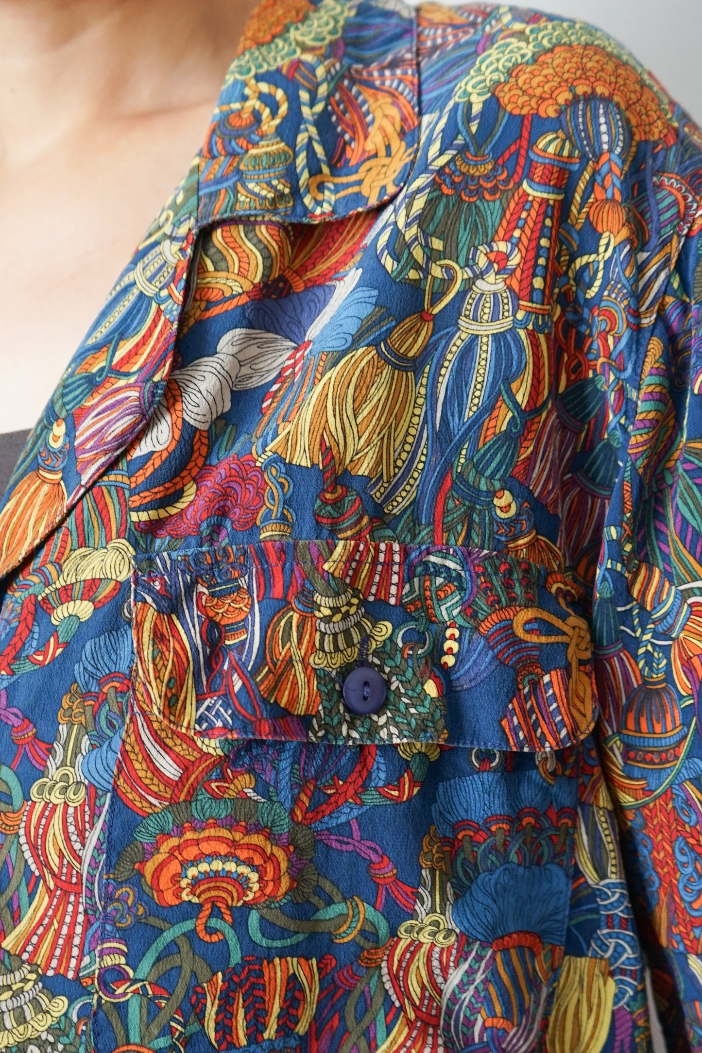 Tassel pattern silk shirt