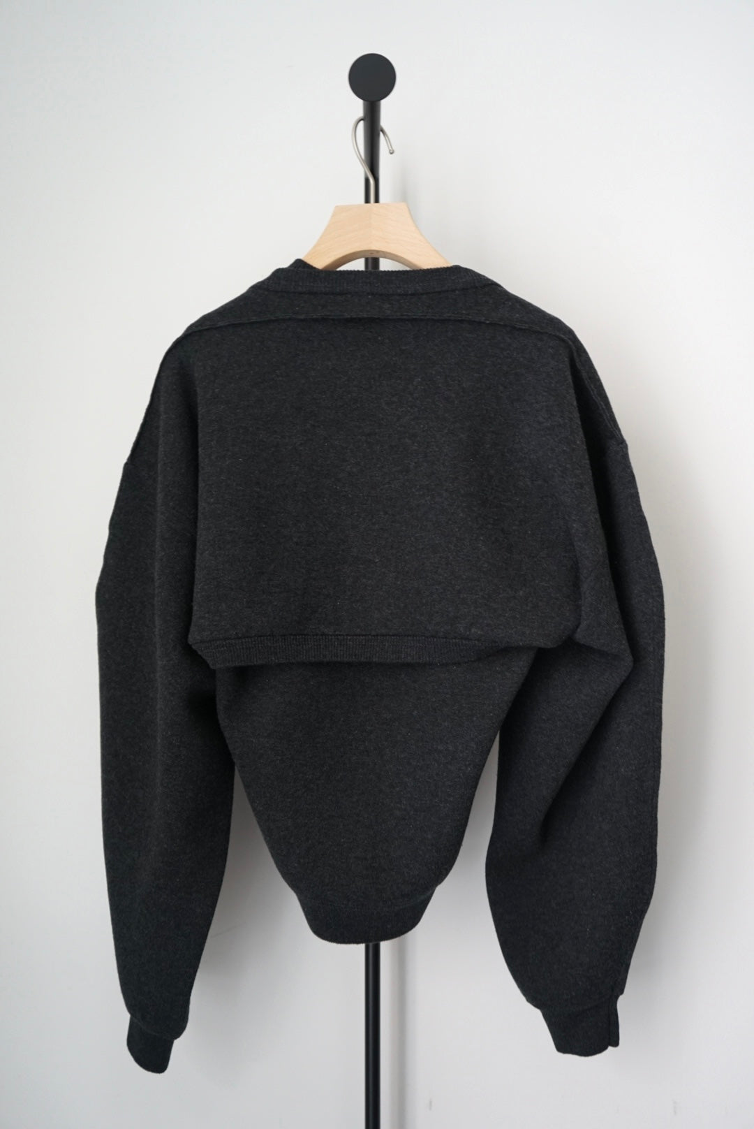 【tyn.TGOR】Saparate sweat -chacoal-