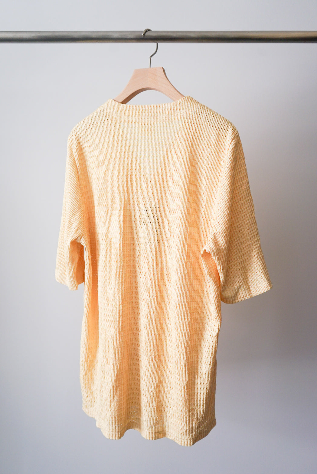 Fake buttons mesh pullover