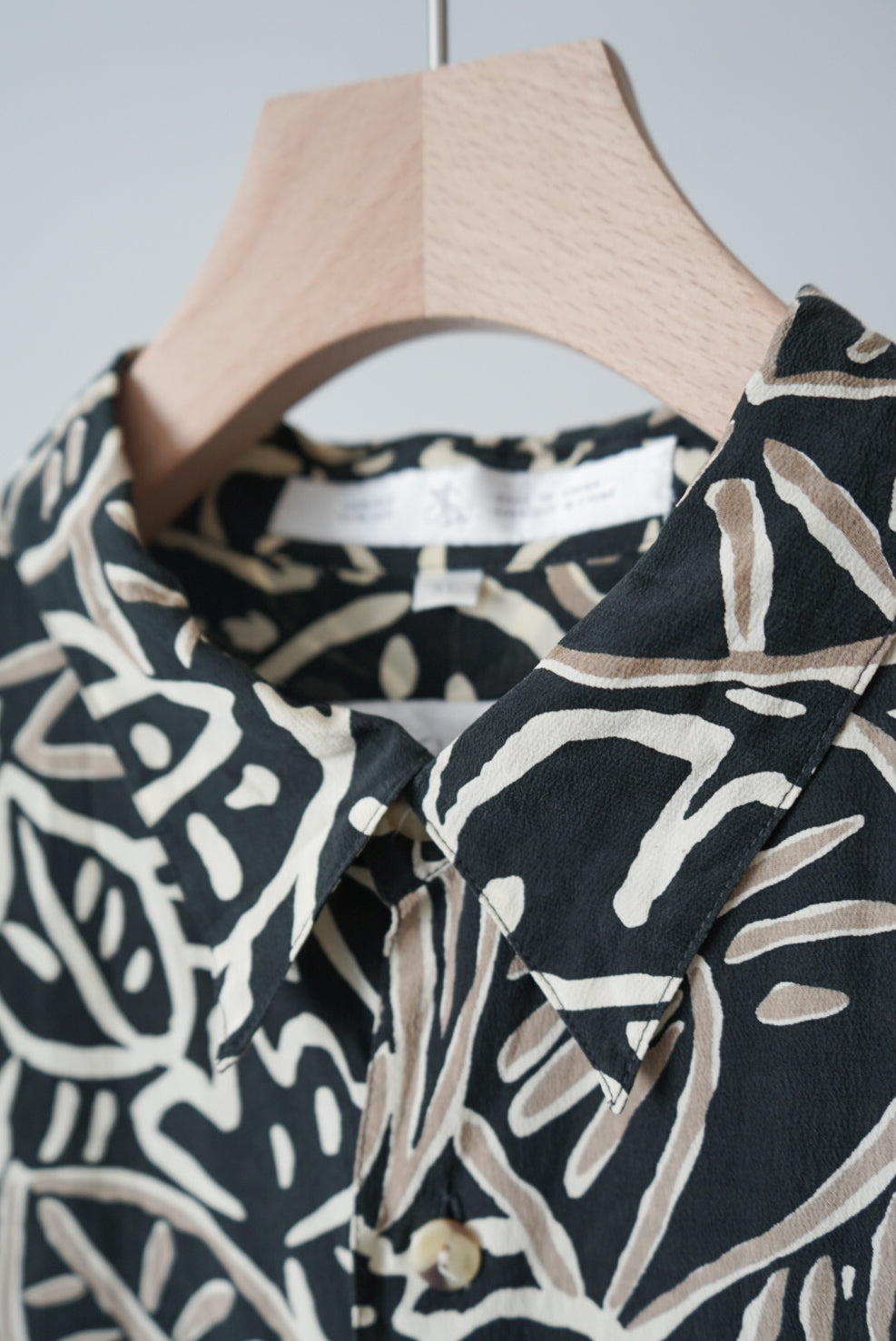 Paint pattern silk shirt