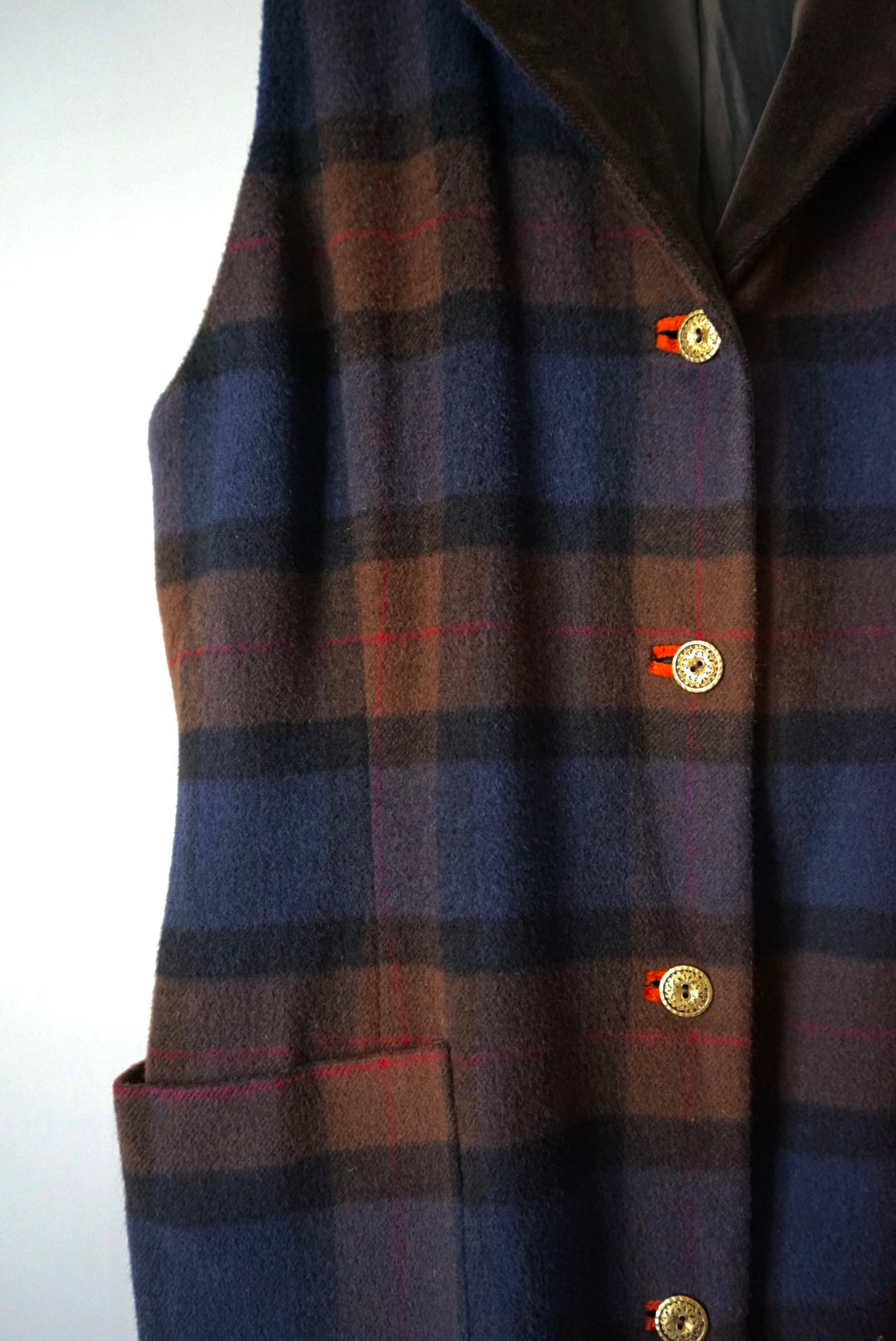 Velvet collar check vest made in Italy