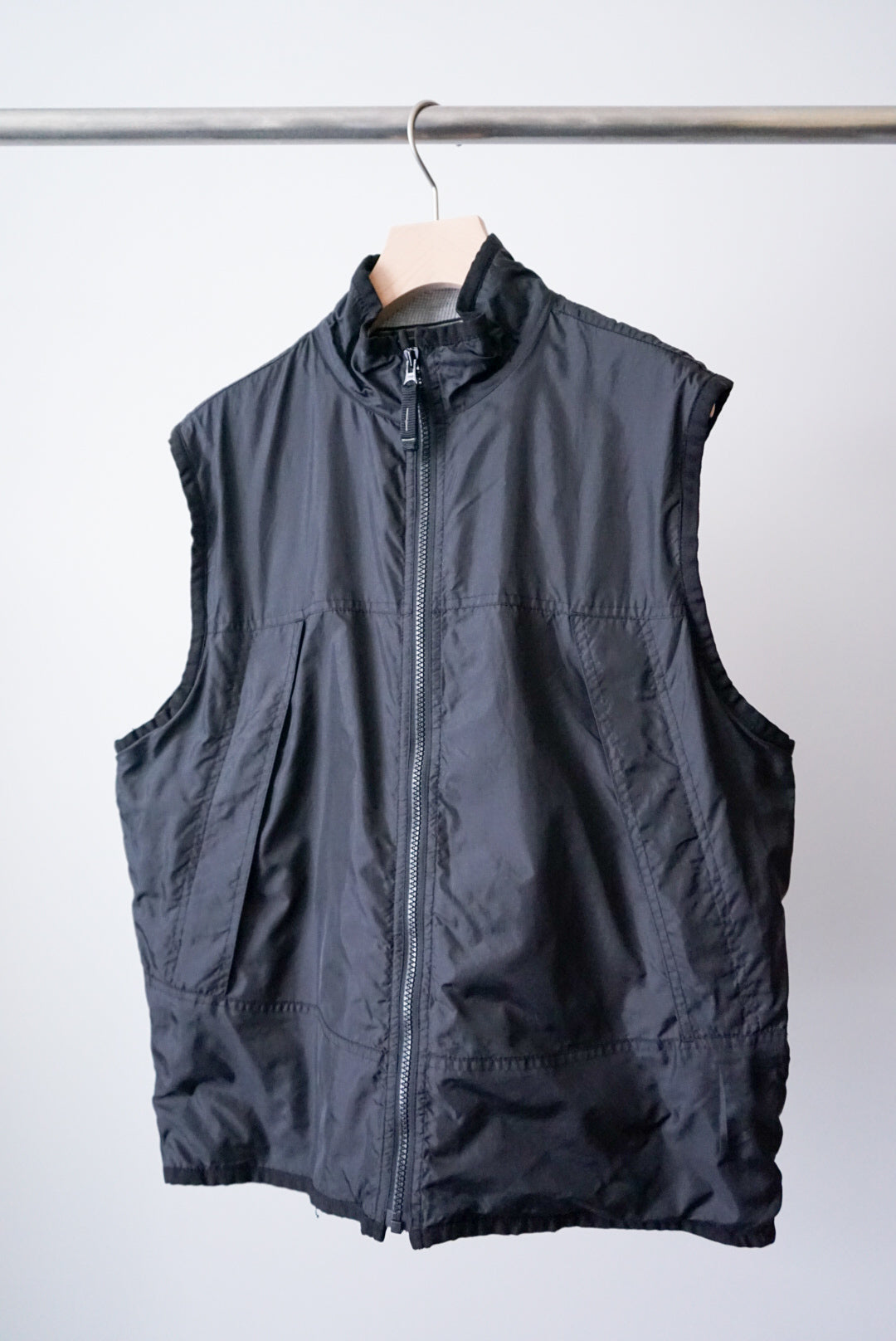 GAP tech nylon vest