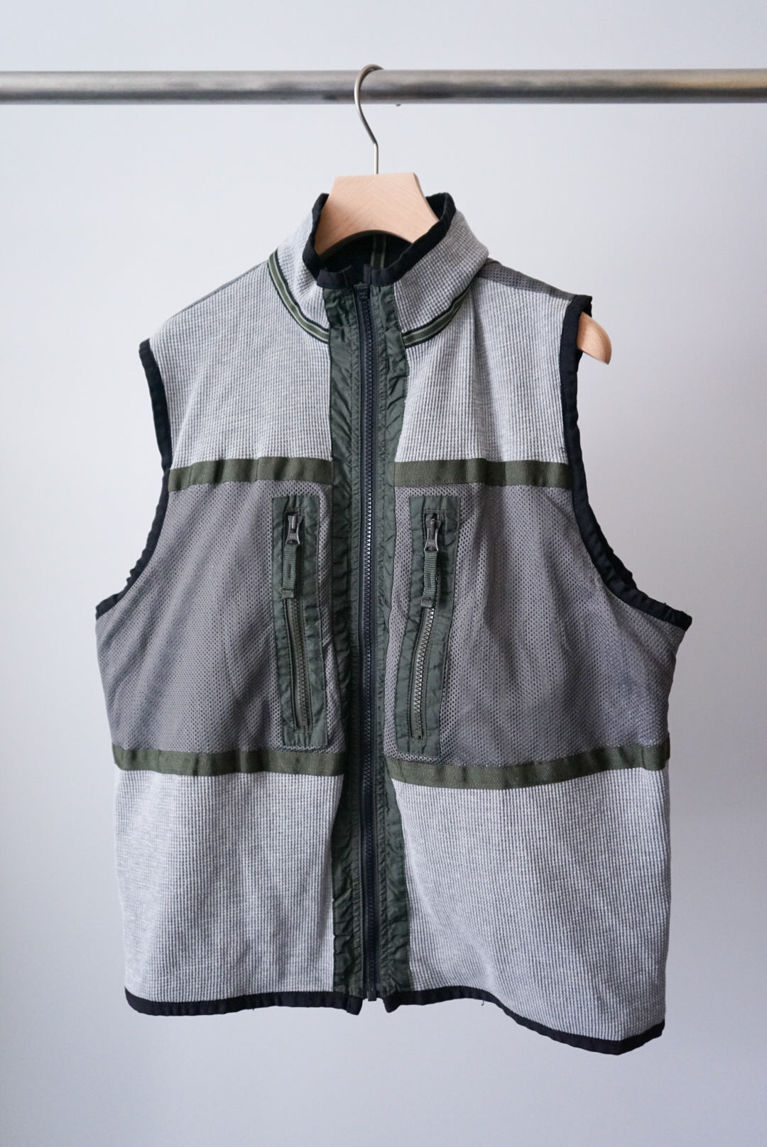 GAP tech nylon vest